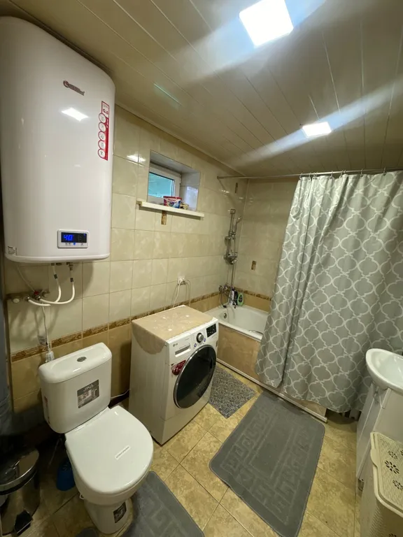 Большой и уютный дом в городе