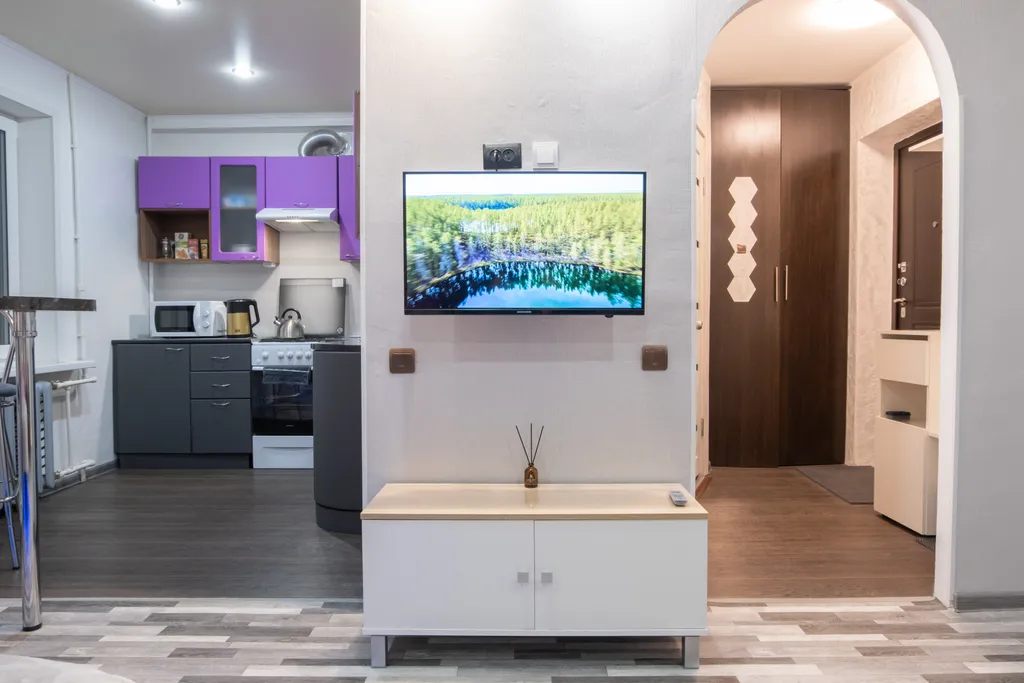 Уютная студия с красивым видом у леса