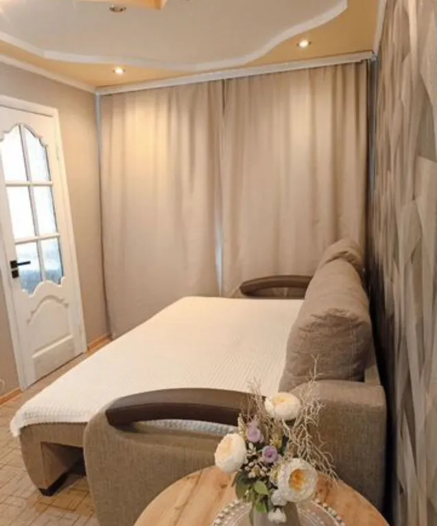 Уютная 2-комнатная квартира в центре города рядом с жд вокзалом — аренда посуточно в Фролово