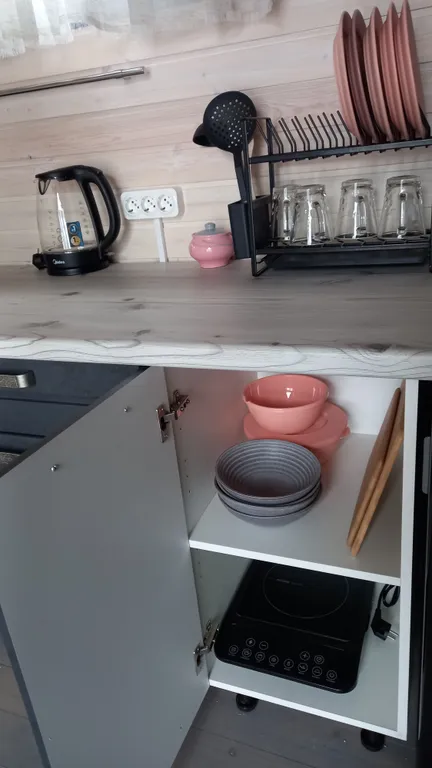 Дом в окружении гор