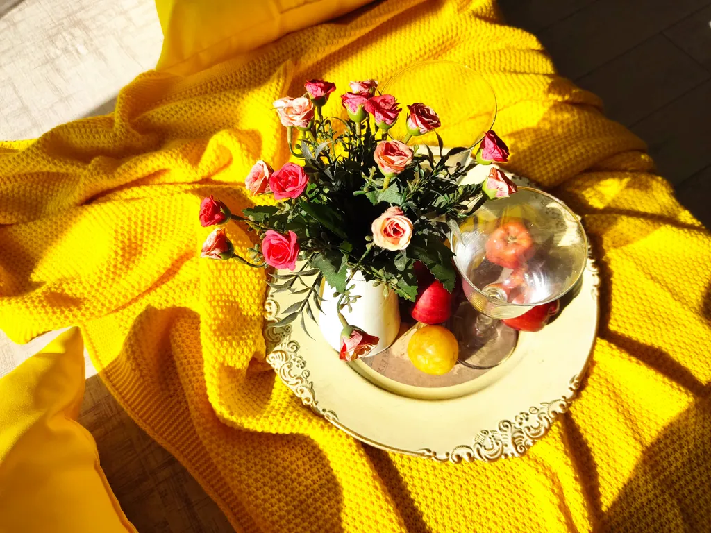 Квартира с балдахином натуральная мебель готика