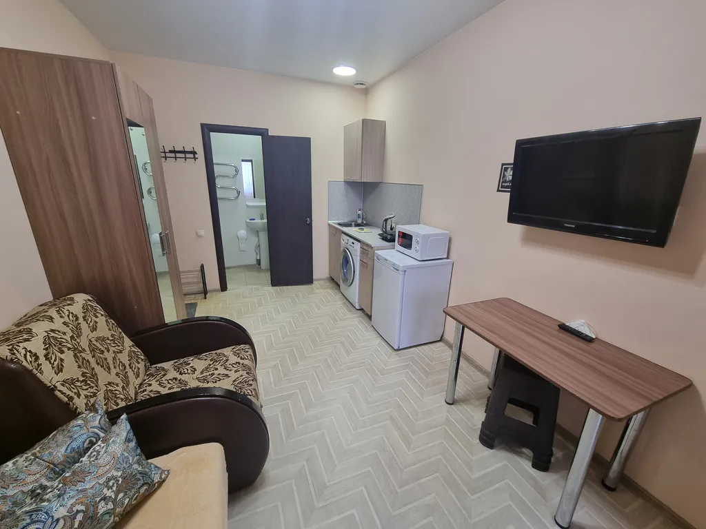 Двухкомнатная студия делюкс в Гостевом доме Домашний