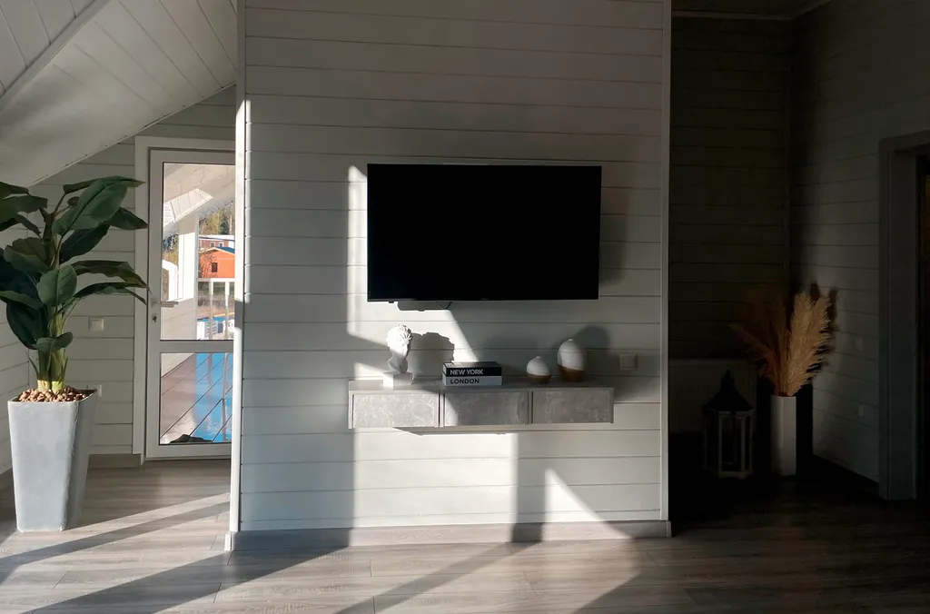 Загородный коттедж White house с бассейном и сауной