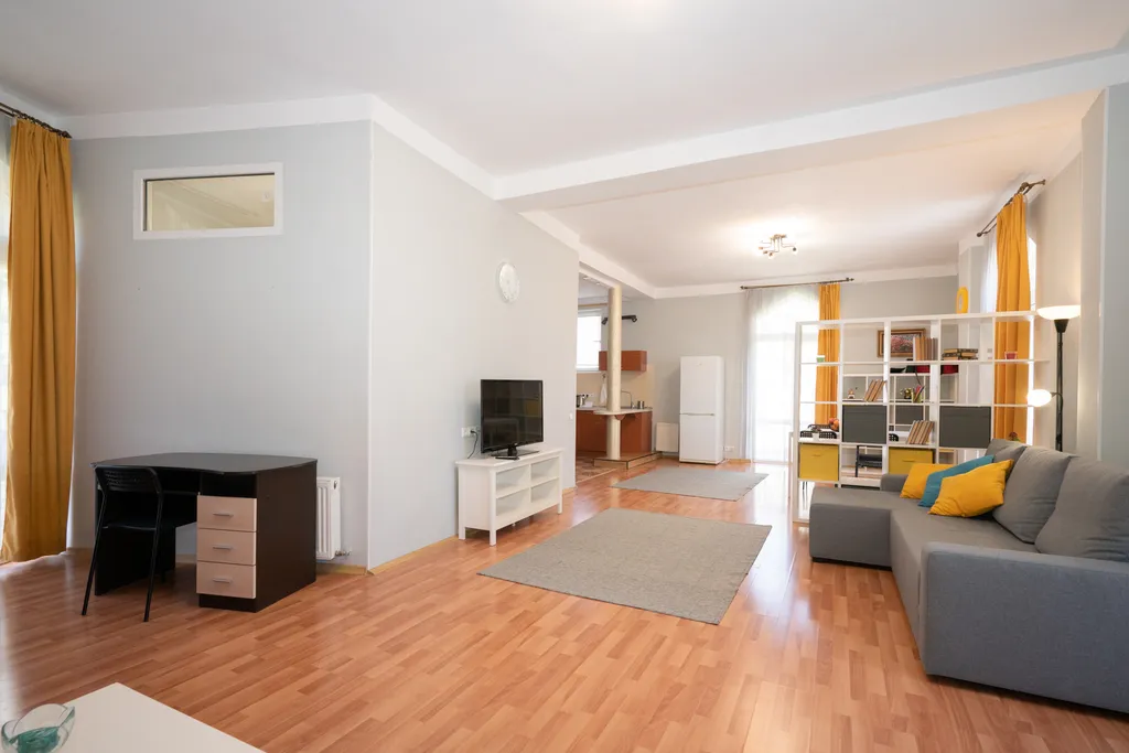 Стильная 2-х этажная квартира для большой семьи или дружной компании