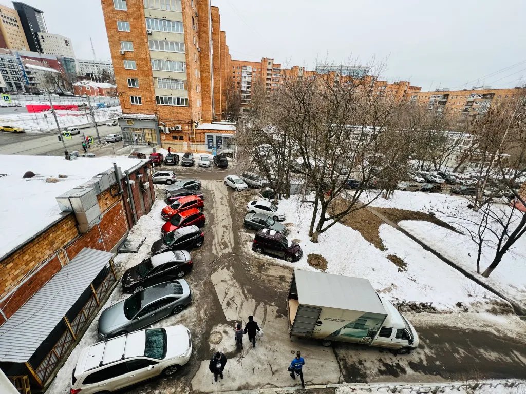 1-комнатная квартира в деловом и историческом центре города с новогодней елкой