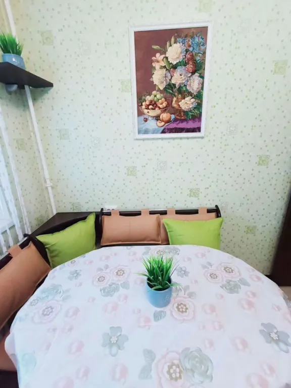 Большaя квартиpа с двумя балконами