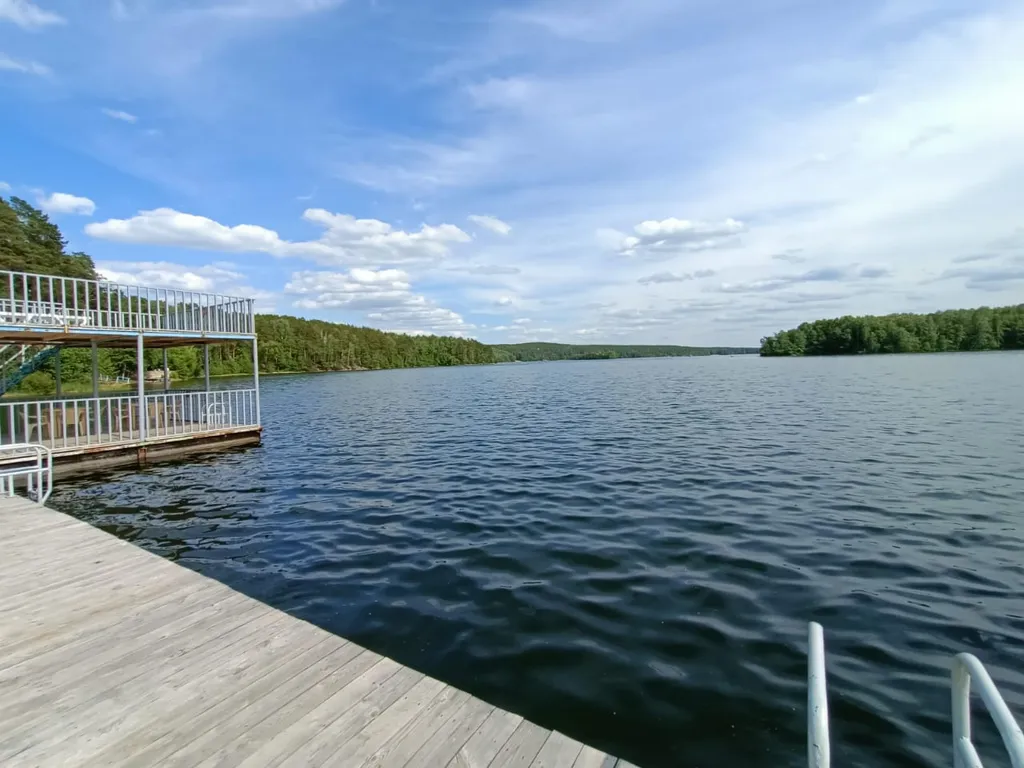 Квартира на берегу озера Еловое