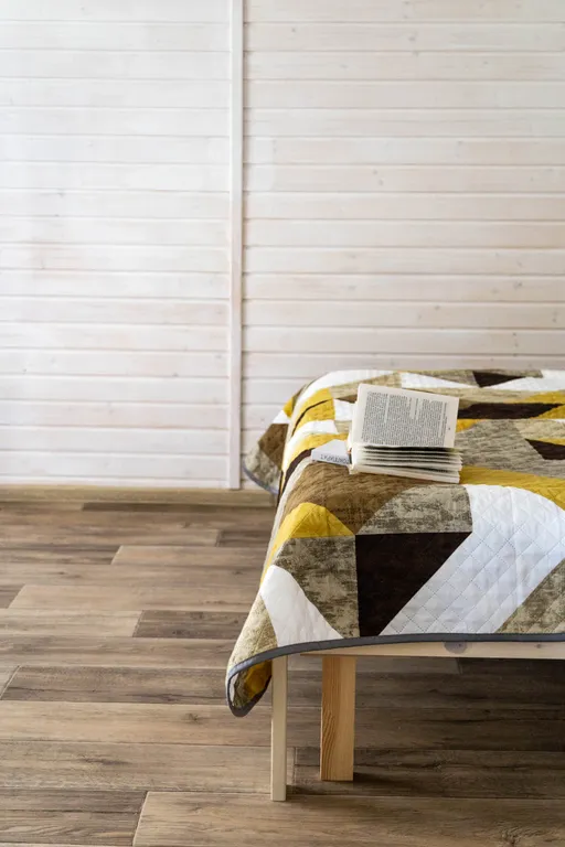 Уютный дом в деревне, в окружении природы и пении птиц. «Серый туман»