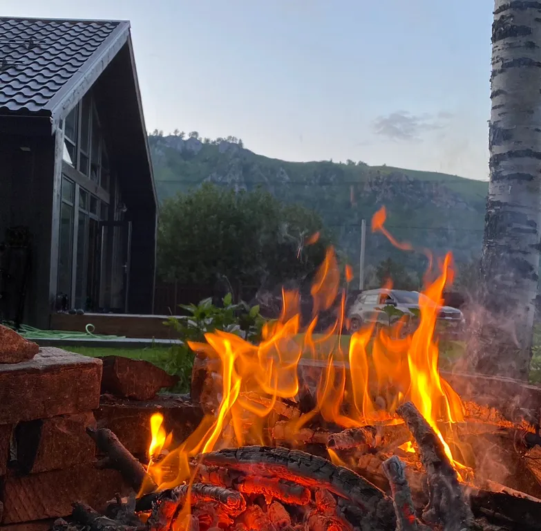 Дом-шале с печью-камином