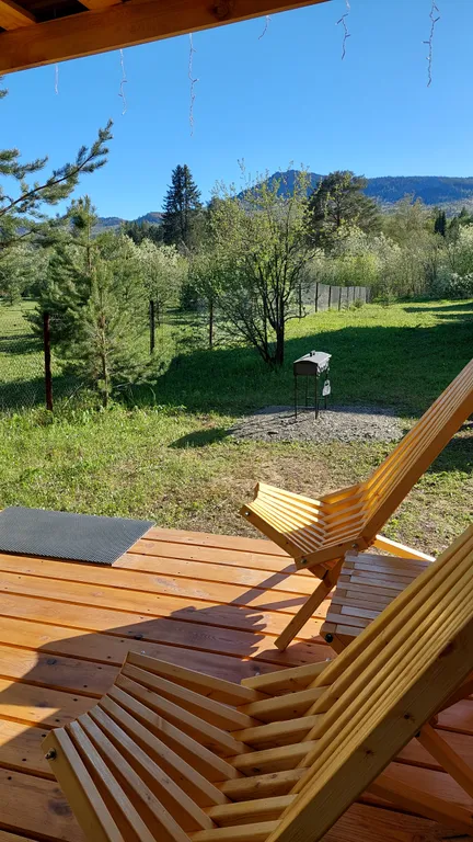 Уютный домик с видом на гору Малиновая