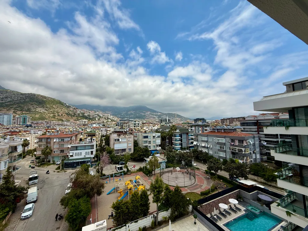 Уютная квартира с видом на горы, пляж Клеопатра