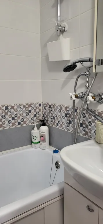 Уютная студия у реки, до Псковского Кремля 20 минут на транспорте