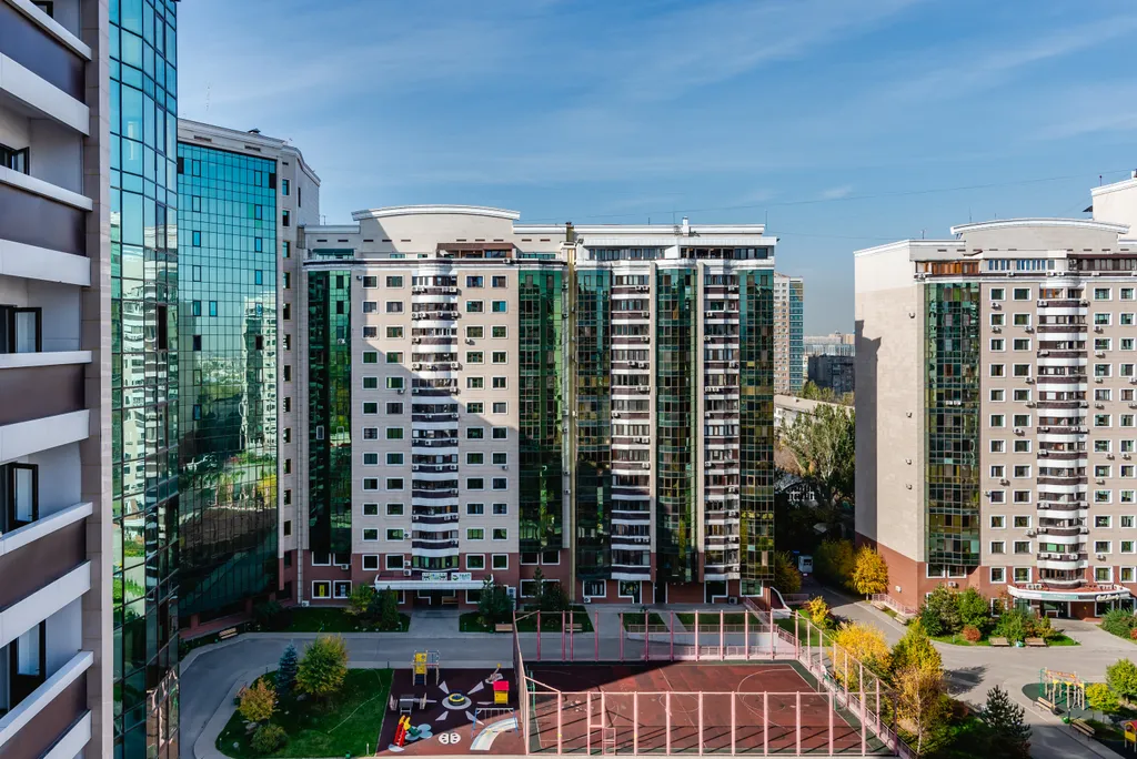 Апартаменты Aray в центре города и с видом на горы