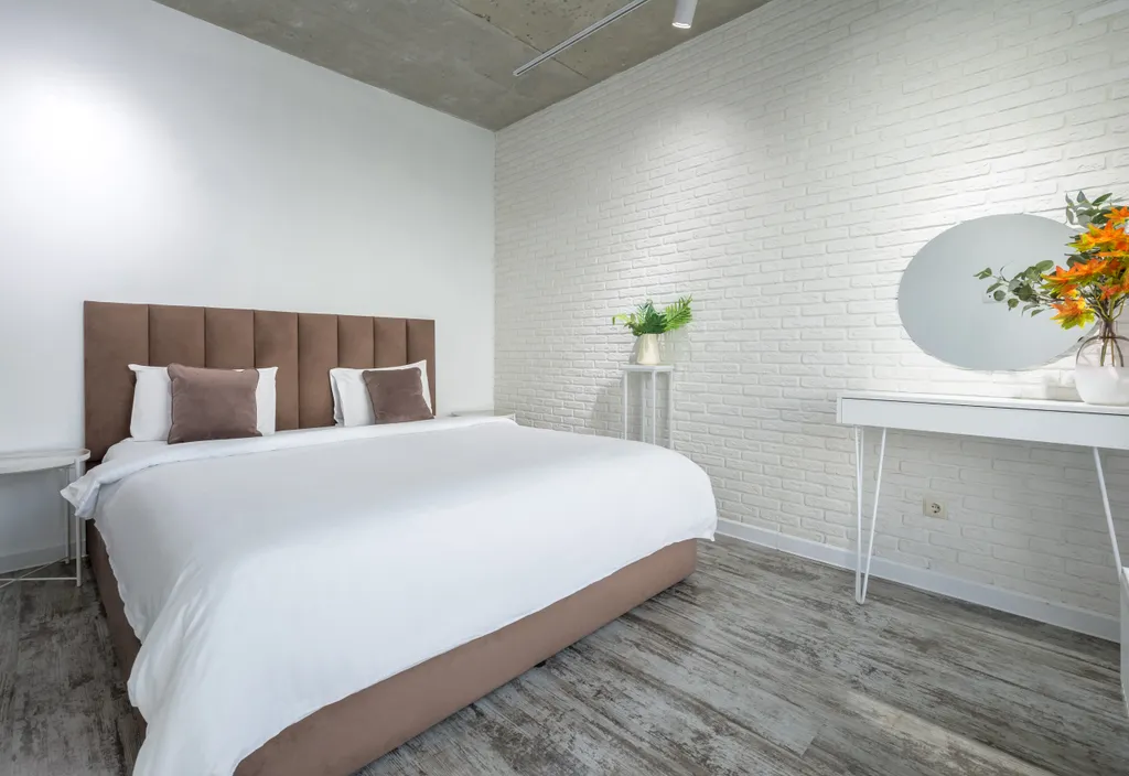 Loft с авторской планировкой, качелью с видом на город в ЖК БОльшом