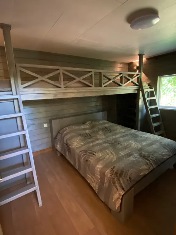 Загородный дом в тихом месте