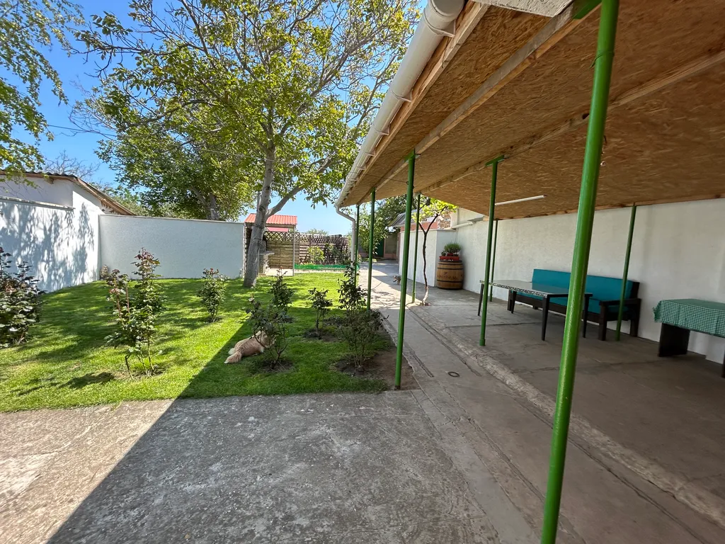 Уютный дворик