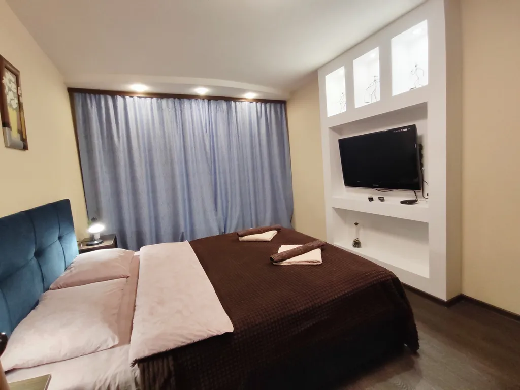 Двухкомнатная квартира с раздельными спальнями рядом с Мурманск Молл