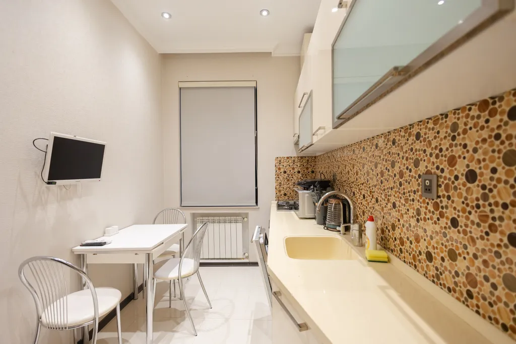 2 спальни + гостиная, прямой балкон с видом на гору Таргова