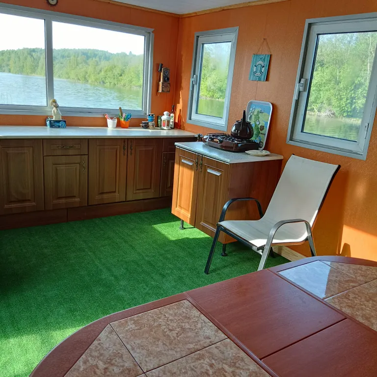 Хаусбот на Мунозере - одном из самых красивых и чистых озёр в Карелии