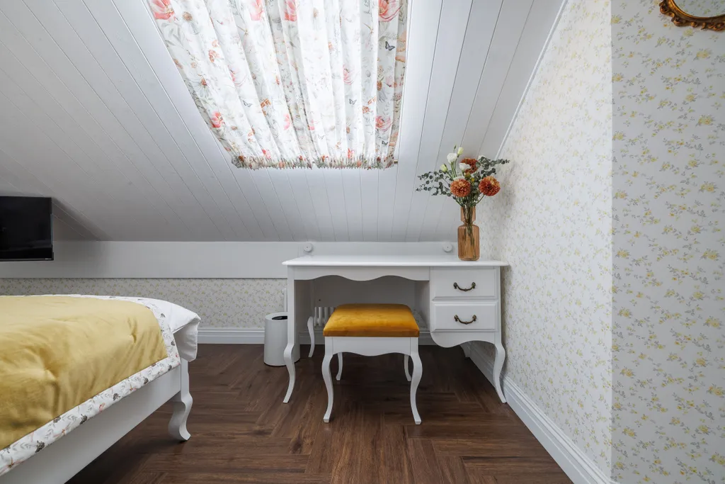 Стандарт мансардный dbl  «Вальс цветов»