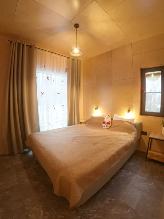 Коттедж Домики с панорамными окнами и видом на лес — Глинка