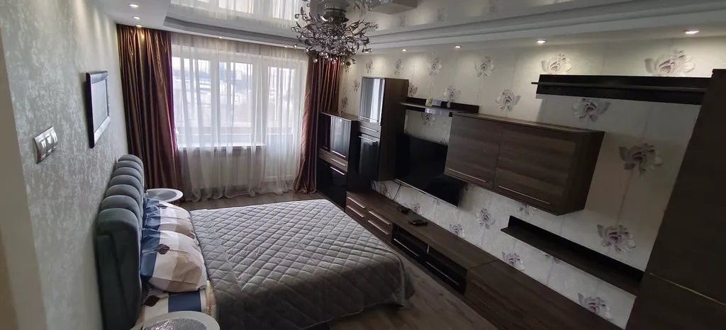 2-комнатный апартамент, рядом вокзал и Немига