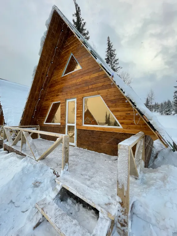 Коттедж Уютный дом с видом на горы — Шерегеш