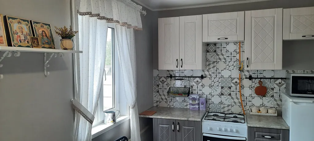 Уютный домик рядом с монастырем в самом центре