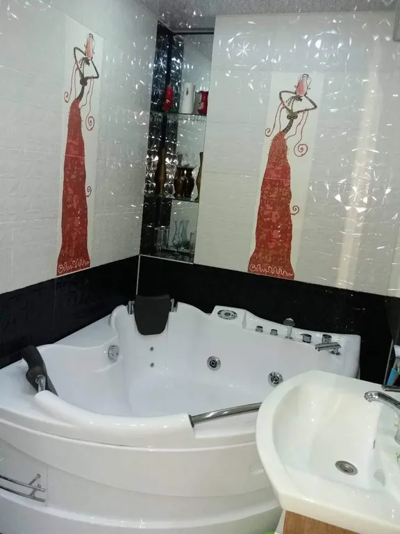 Квартира 3-комнатная Квартира — Батуми