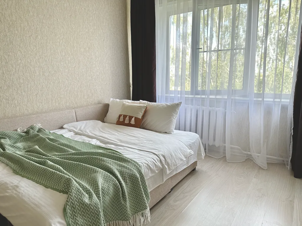 Однокомнатная квартира на Есенина — аренда посуточно в Новомосковск