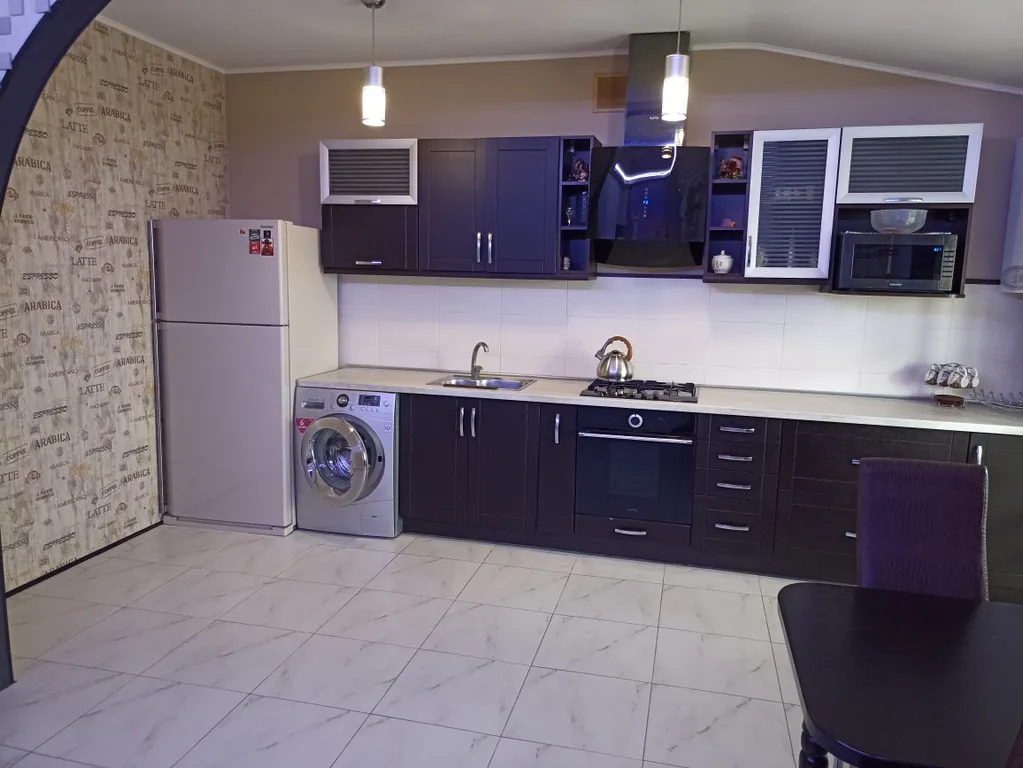 Большая квартира на берегу моря