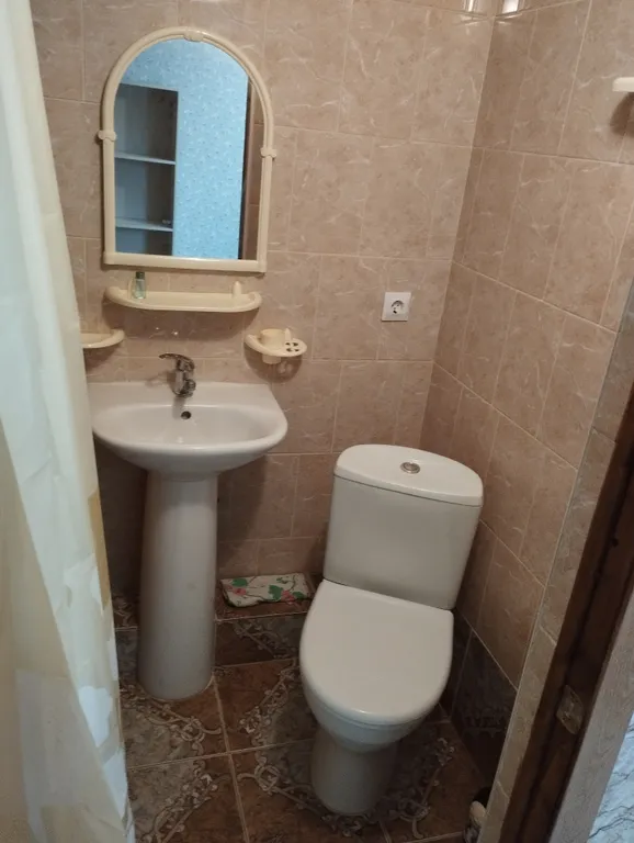 Квартира Квартира Трёх местный Люкс,в гостевом доме "До,ре,ми" — Витязево