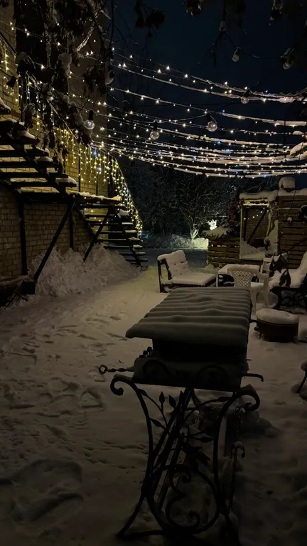 Уютный дом в черте города