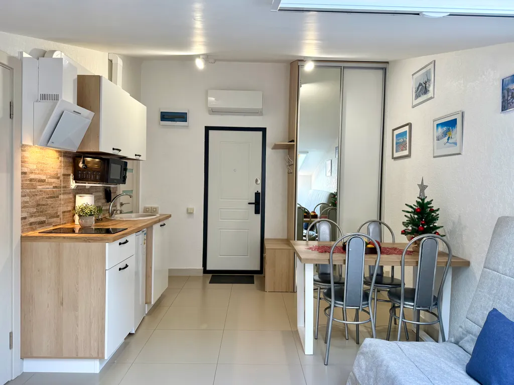 №4 полулюкс на мансардном этаже