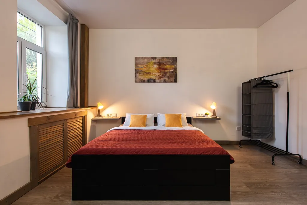 Квартира Квартира в центре с отдельным входом и своей парковкой под окном — Ярославль