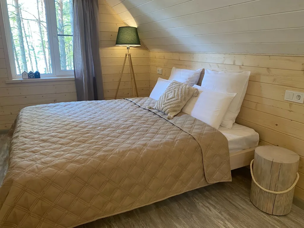 Двухэтажный дом с двумя отдельными спальнями на Горьковском море