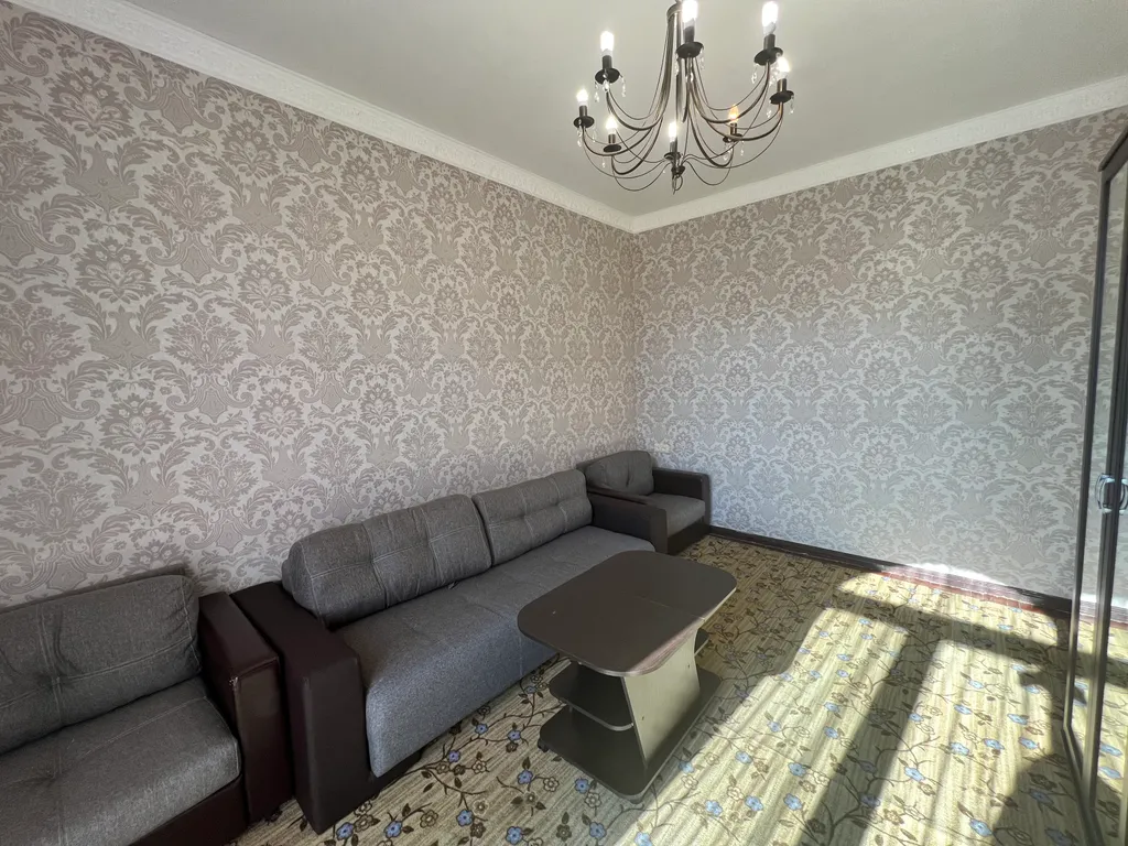 1-комнатная сталинка в Сухуме у моря