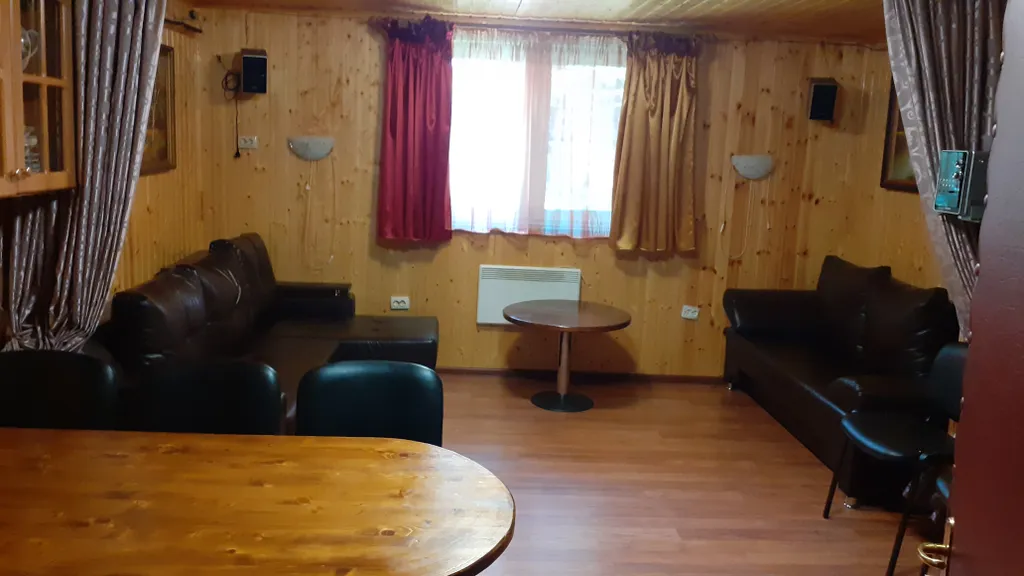 Дом с русской баней на берегу озера Селигер