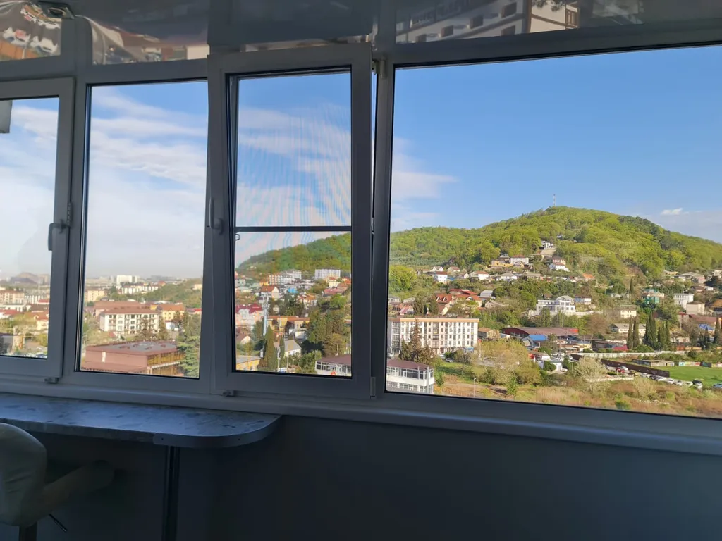 Трёхкомнатная квартира в Сочи  с видом на море и горы