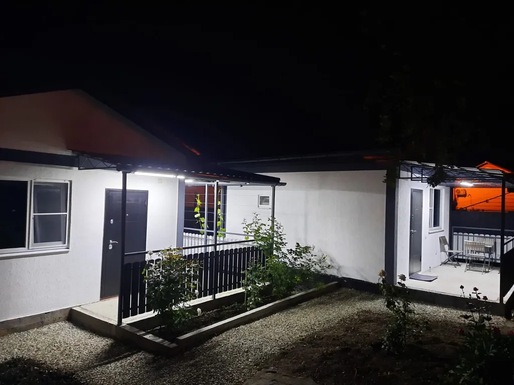 Коттедж Уютные домики в Голубой Бухте — Геленджик