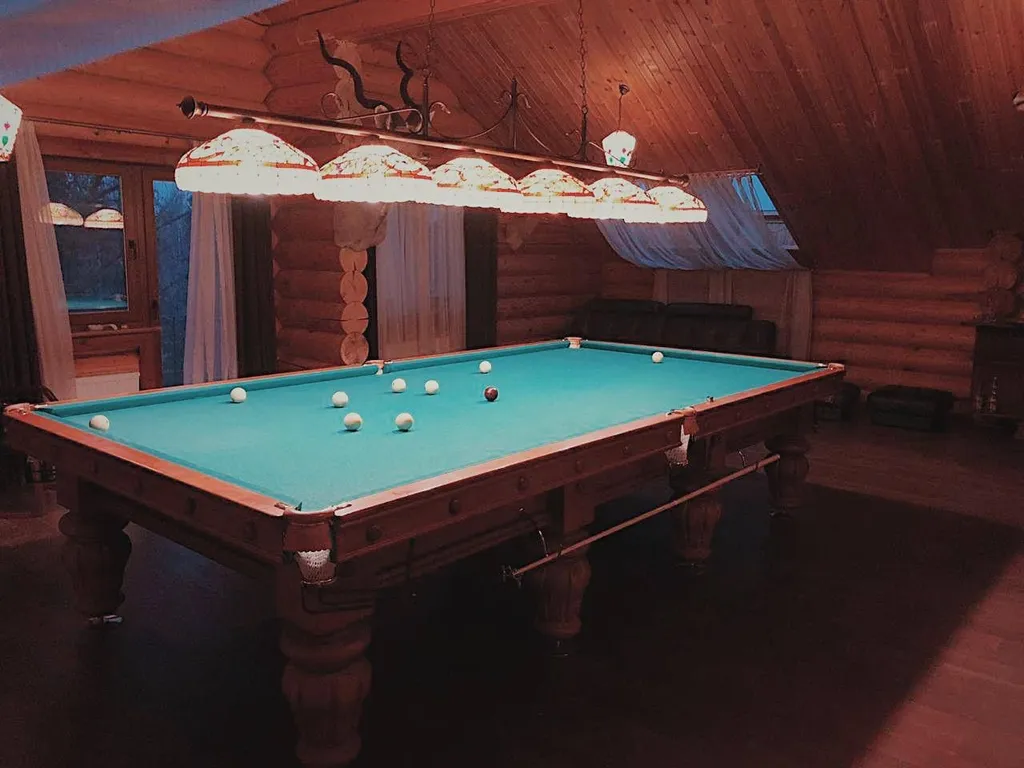 Коттедж с бассейном