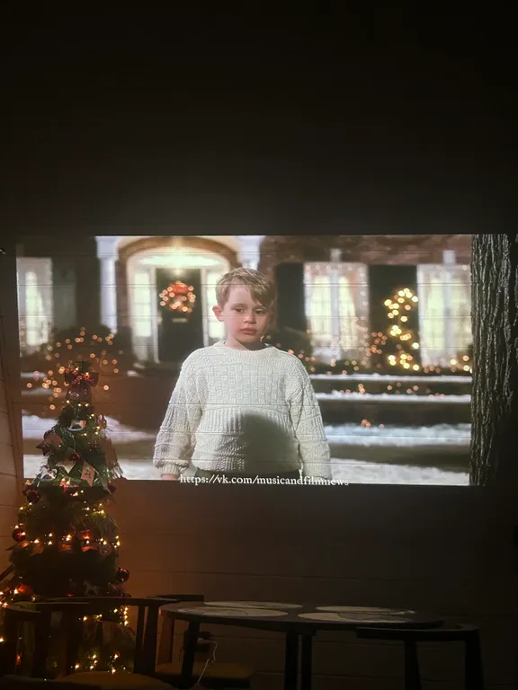 Современный треугольный эко дом