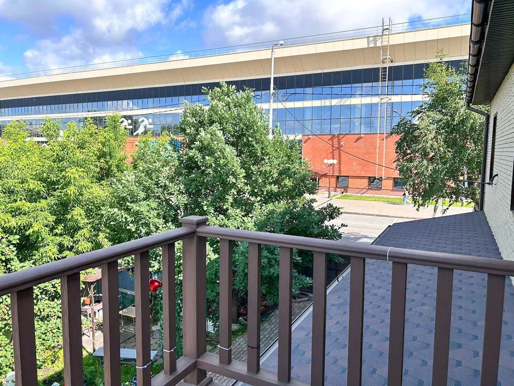 Дом у набережной