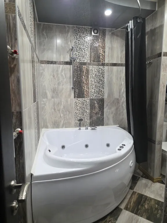 4-комнатная Квартира