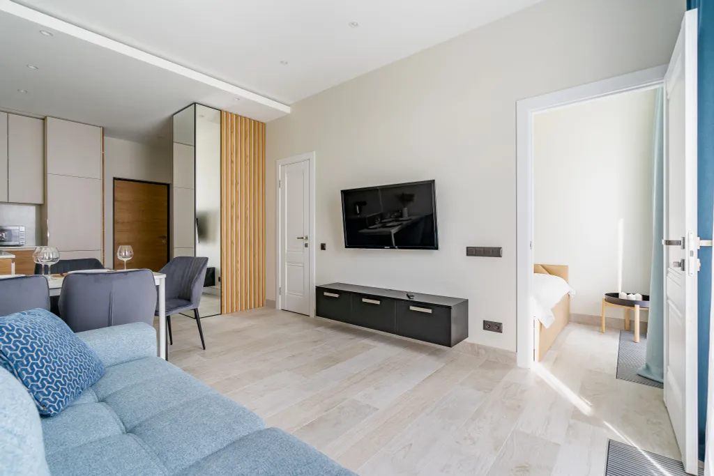 Охта Сьют 24