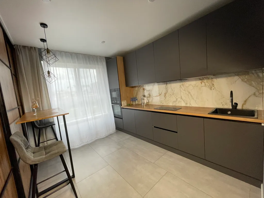 Уютная светлая квартира с большими окнами