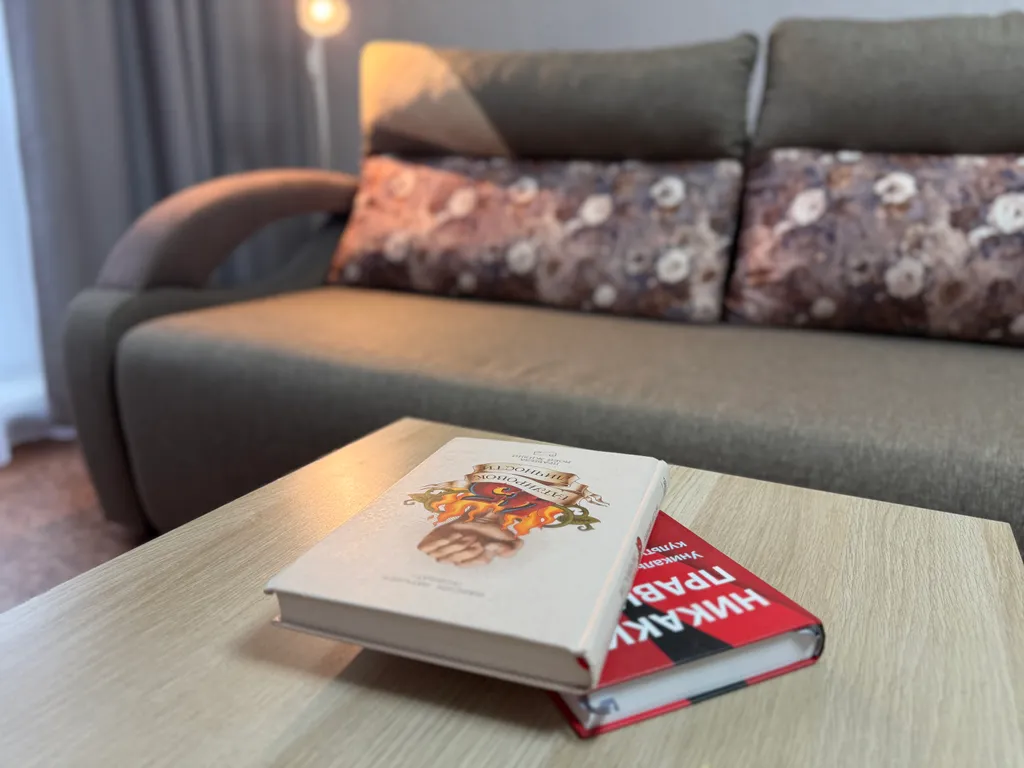 "В Гости!" на Пионерском 62 (1к квартира рядом с Ретро-Парк)