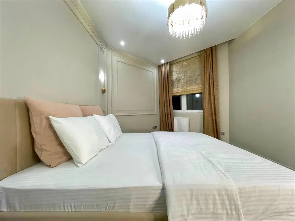 Квартира с панорамным окном в самом центре