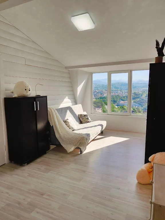 Частный дом на Светлане с панорамным видом на Кавказский хребет