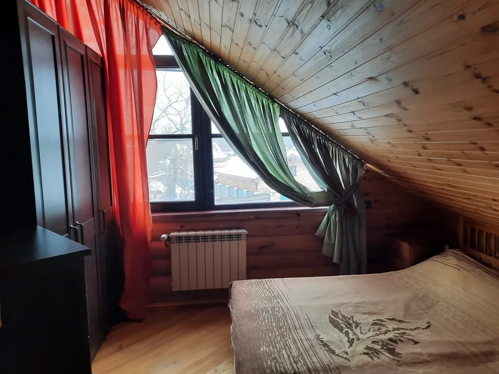 Коттедж с бассейном и сауной